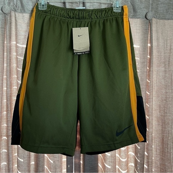 NWT Nike Men's Rough Green Dri-FIT Knit Hybrid 9" Training Shorts Size Small - Picture 2 of 13